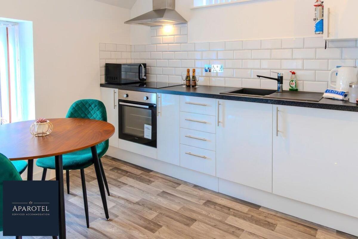 Aparotel Serviced Apartments - Stonehenge, Amesbury Town Centre 客房 照片