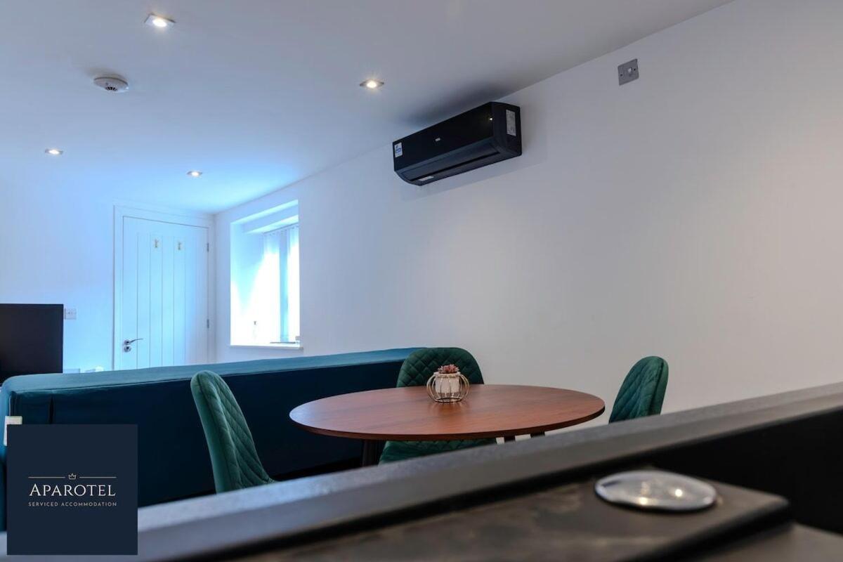 Aparotel Serviced Apartments - Stonehenge, Amesbury Town Centre 客房 照片