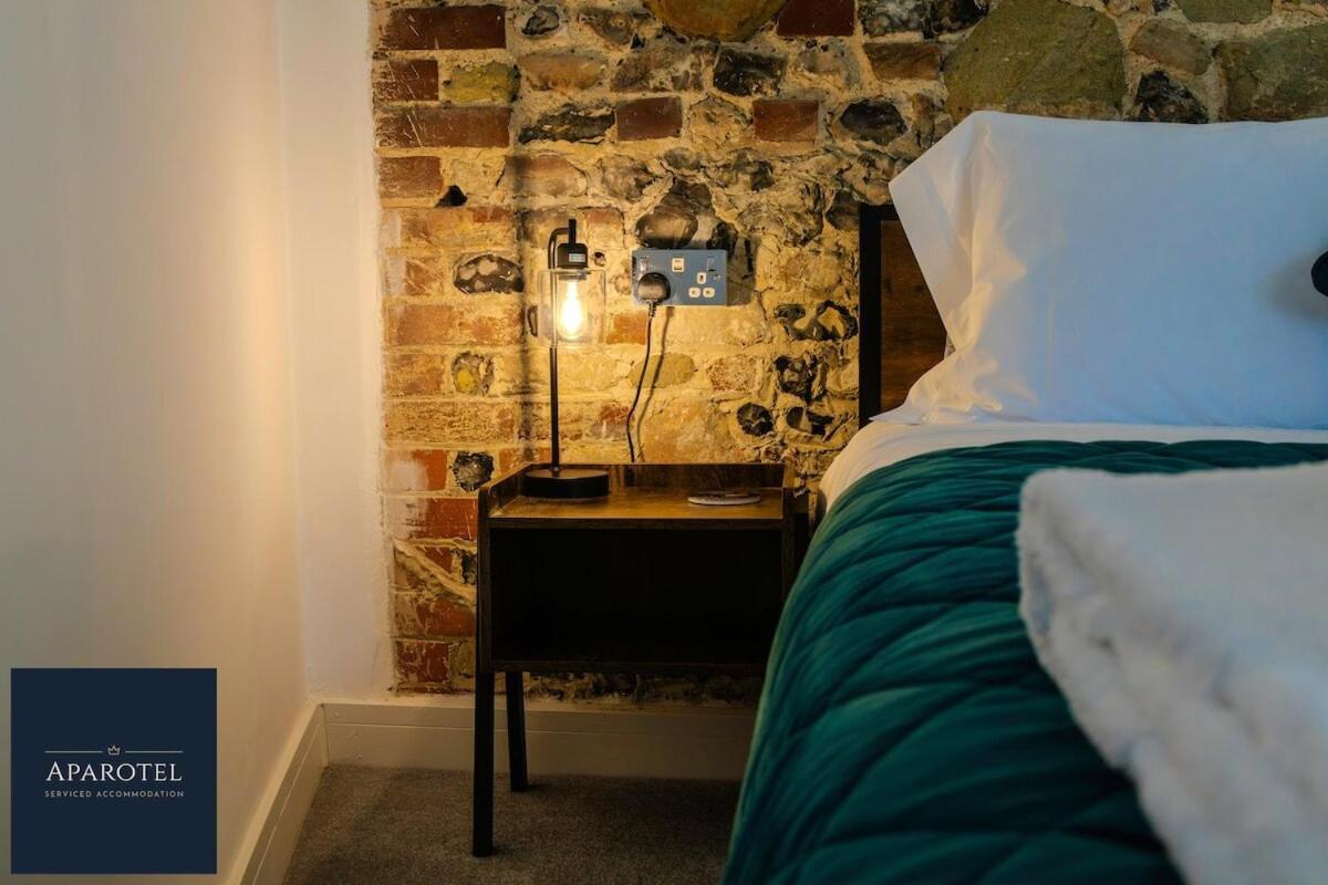 Aparotel Serviced Apartments - Stonehenge, Amesbury Town Centre 客房 照片