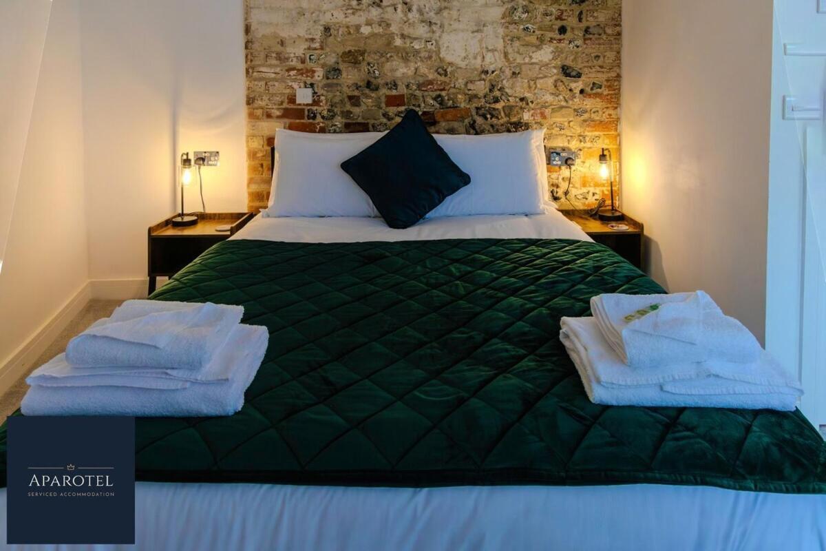 Aparotel Serviced Apartments - Stonehenge, Amesbury Town Centre 客房 照片