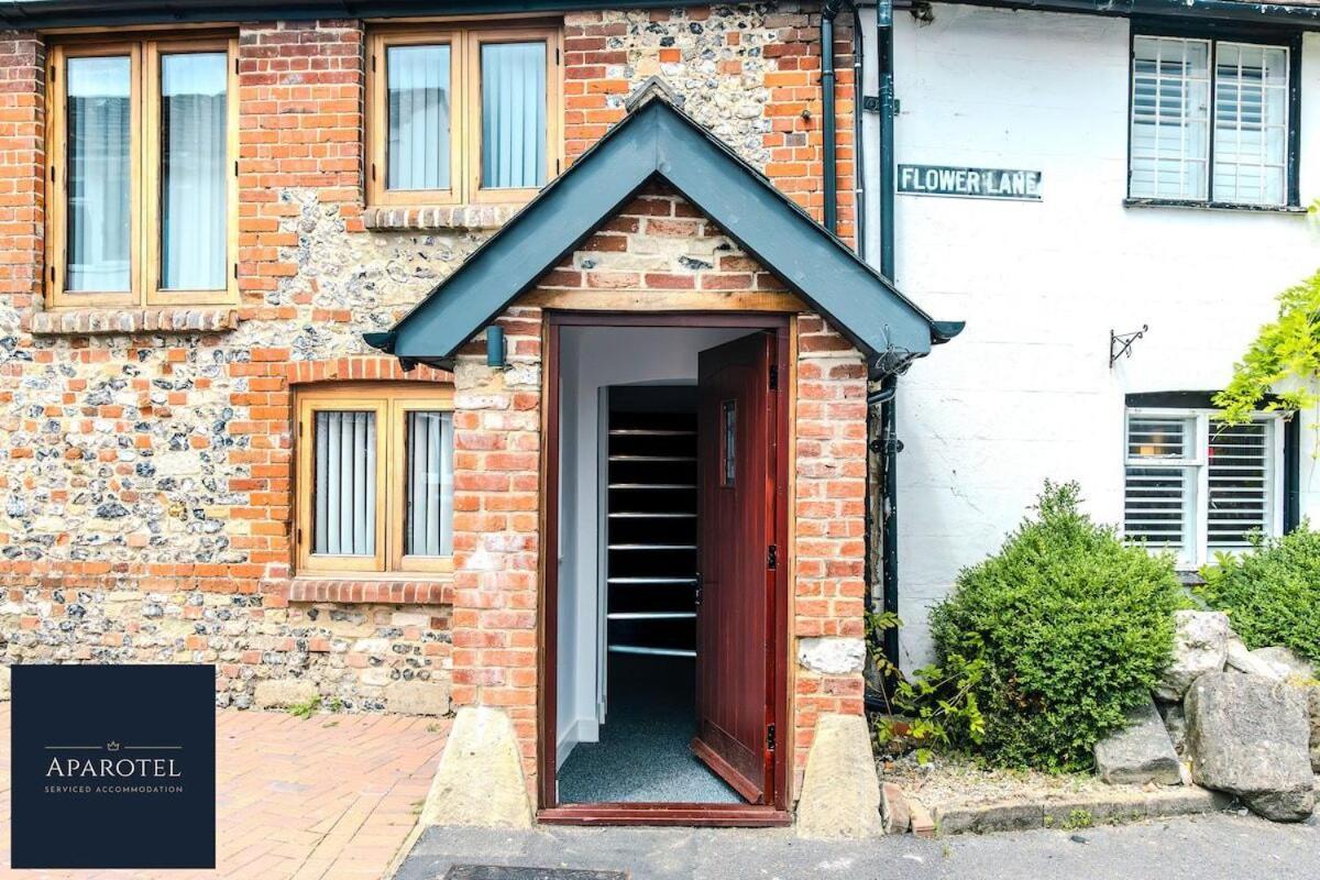Aparotel Serviced Apartments - Stonehenge, Amesbury Town Centre 客房 照片