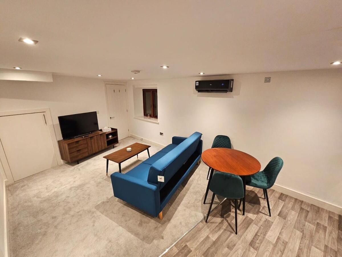 Aparotel Serviced Apartments - Stonehenge, Amesbury Town Centre 客房 照片