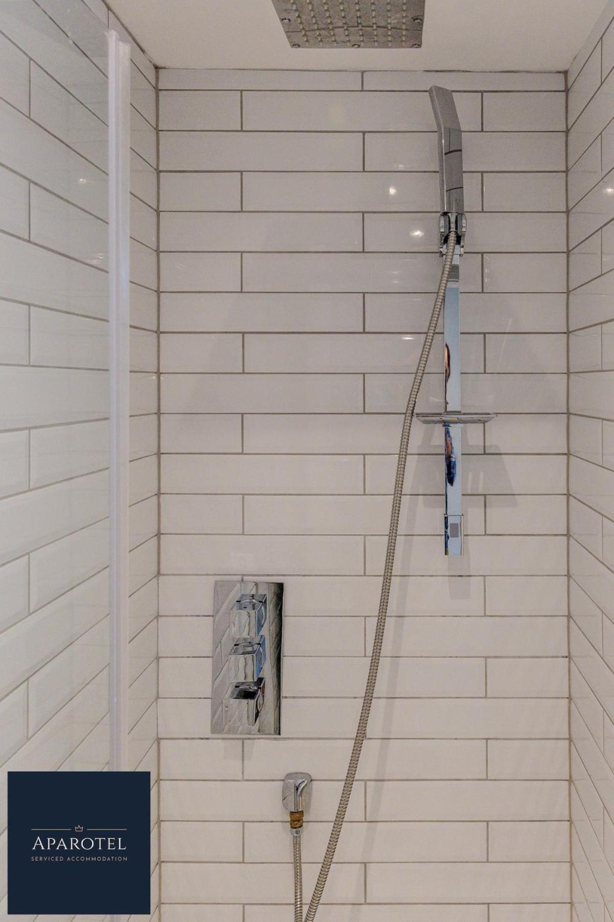Aparotel Serviced Apartments - Stonehenge, Amesbury Town Centre 客房 照片