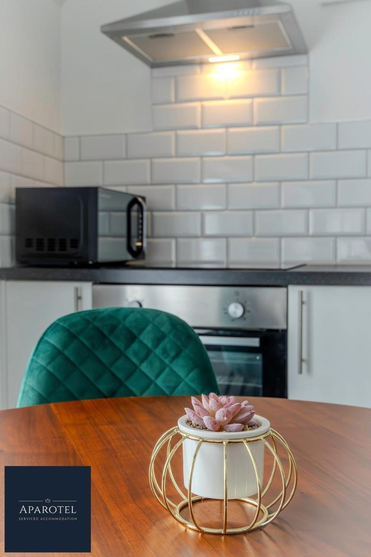 Aparotel Serviced Apartments - Stonehenge, Amesbury Town Centre 客房 照片